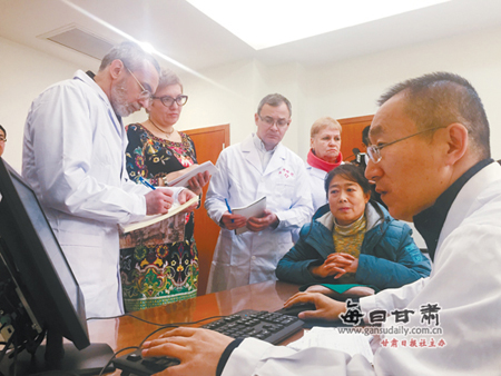 烏克蘭醫(yī)務人員來甘肅進修中醫(yī)