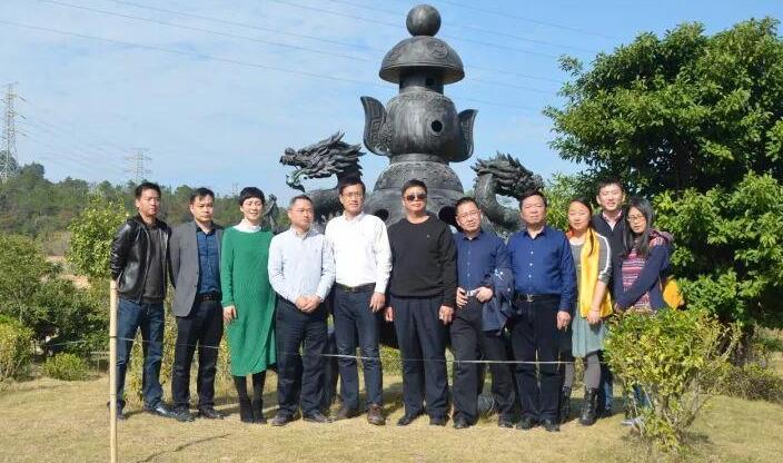 葛洪后裔、寧波寧?？h岔路鎮(zhèn)黨委書記葛歡善率隊來我園參觀考察