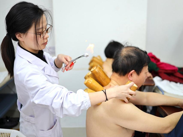 祛濕散寒，中醫(yī)藥點(diǎn)燃江南“小太陽(yáng)”