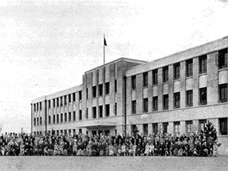 1928年設(shè)立衛(wèi)生部，建立中央醫(yī)院