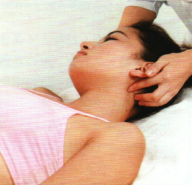 對(duì)癥理療，中醫(yī)治療腸胃病——打嗝